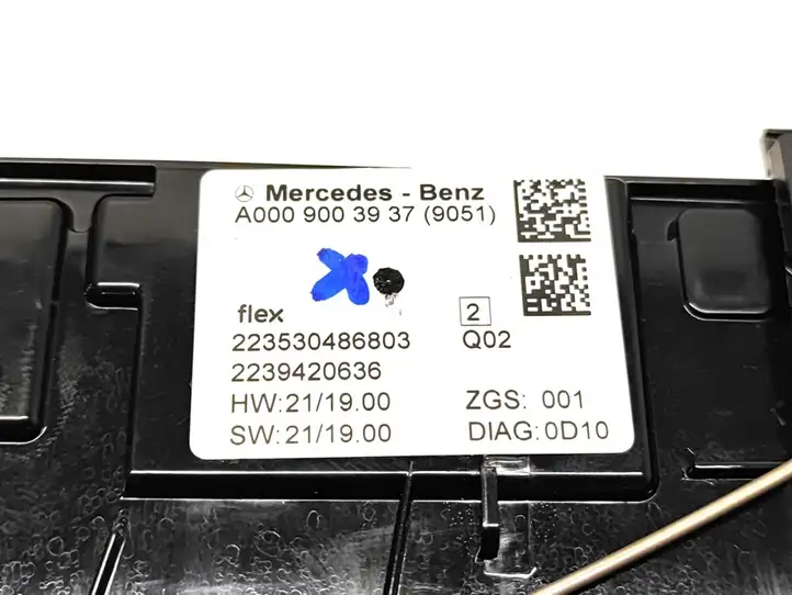 Mercedes-Benz EQS V297 (2021 - ) A0009003937 Передняя подсветка — фото 3
