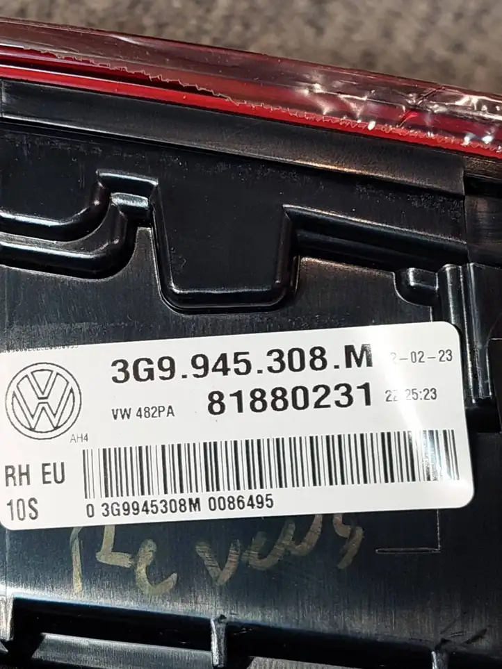 Volkswagen PASSAT B8 (2015 - ) 3G9945207N Комплект задних фонарей — фото 6
