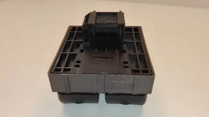 Audi A5 8T 8F (2007 - 2011) 8K095985 Кнопка стеклоподъемников — фото 3