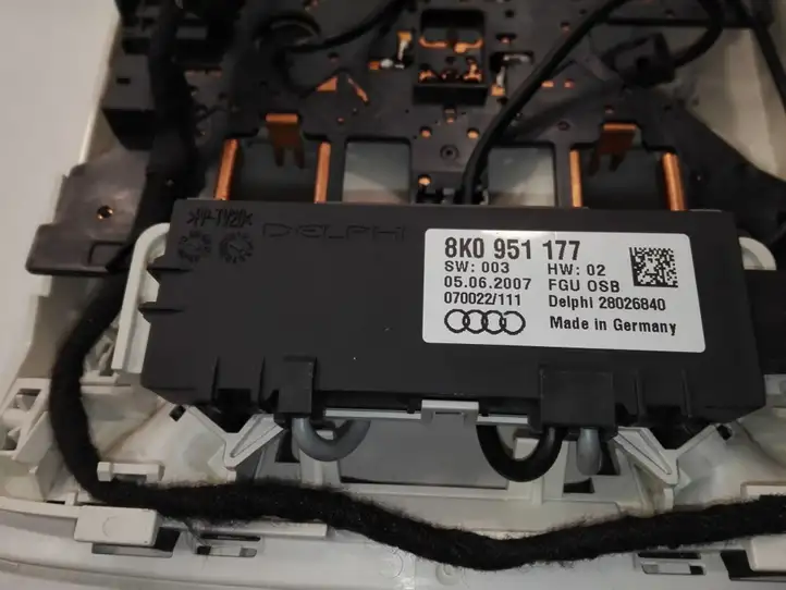 Audi A5 8T 8F (2007 - 2011) 8K0951177 Передняя подсветка — фото 3
