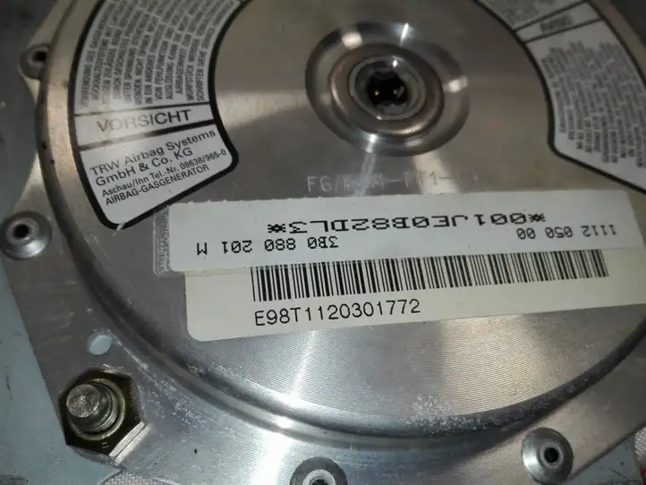 Volkswagen PASSAT B6 (2005 - 2010) 3B0880201M Подушка безопасности руля — фото 3