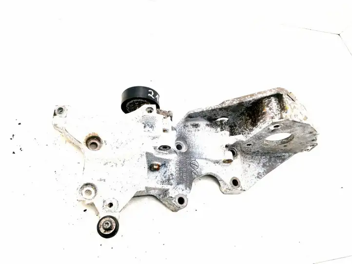 Volkswagen PASSAT B6 (2005 - 2010) 03L903143Q Кронштейн генератора — фото 1