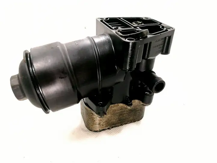 Audi Q3 8U (2011 - 2014) 03L115389C Кронштейн масляного фильтра — фото 3