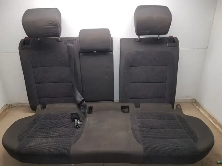 Volkswagen Jetta V (2005 - 2010) 1K5885031J Заднее сиденье — фото 1