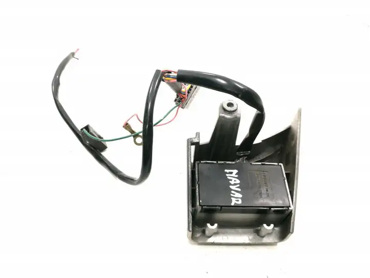 Nissan Navara D40 (2004 - 2015) 1918B Кнопки на рулевом колесе — фото 2