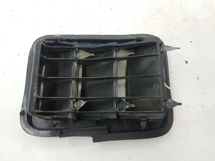 Toyota Corolla Verso AR10 (2004 - 2009) 629400F010 Вентиляционная решетка кузова — фото 6