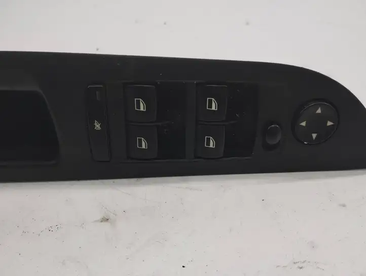 BMW 5 E60 E61 (2004 - 2010) 9122110 Кнопка стеклоподъемников — фото 1