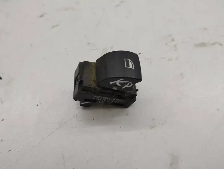 BMW 5 E60 E61 (2004 - 2010) PA6GK20GF10 Кнопка стеклоподъемников — фото 1
