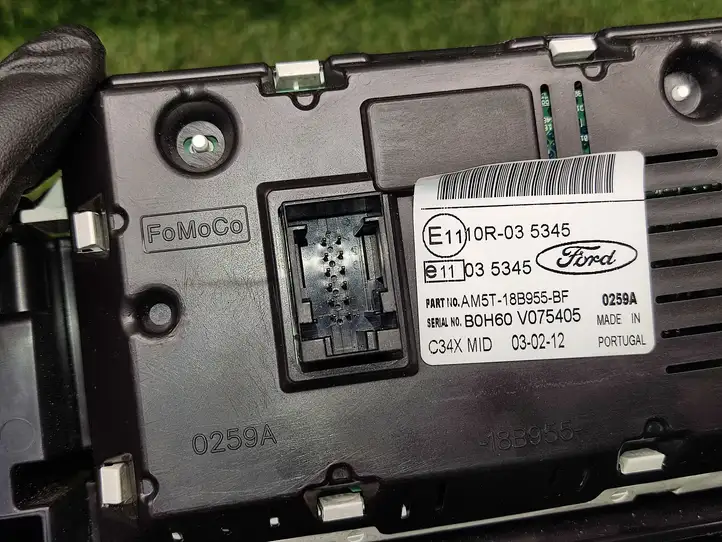 Ford Focus (2011 - 2015) AM5T18B955BF Дисплей — фото 4