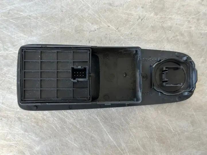 Fiat Ducato (2007 - 2014) Кнопка стеклоподъемников — фото 3