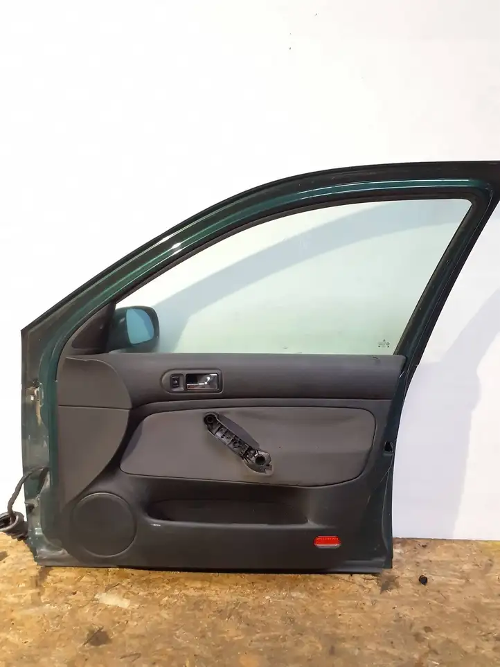 Volkswagen Bora (1998 - 2005) Дверь — фото 6