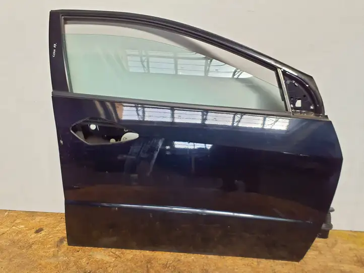Honda Civic (2006 - 2011) Дверь — фото 1