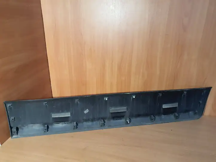 Hyundai H-1, Starex, Satellite (2007 - 2013) 877844H000 Молдинги раздвижных дверей — фото 4