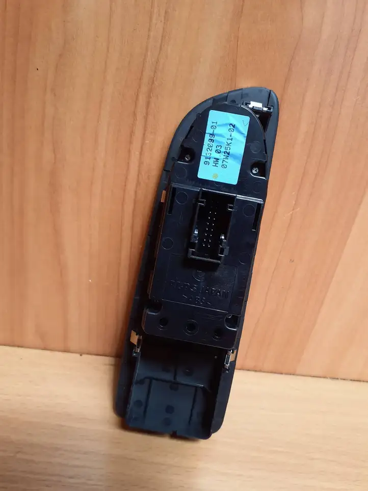 BMW 1 E81 E87 (2004 - 2011) 9132099 Кнопка стеклоподъемников — фото 2