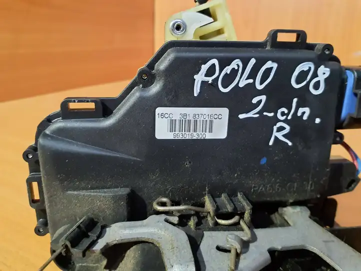 Volkswagen Polo (2005 - 2009) 3B1837016CC Замок ручки двери — фото 3