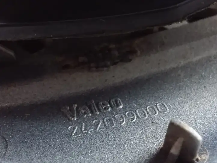 Renault Clio II (2001 - 2005) 8200060917 Кнопка закрытия багажника — фото 5