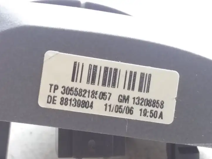 Opel Vectra C (2002 - 2005) 13208858 Кнопки на рулевом колесе — фото 4