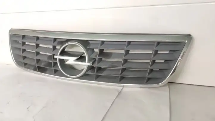 Opel Omega B2 (1999 - 2004) 6320093 Передняя решетка — фото 4