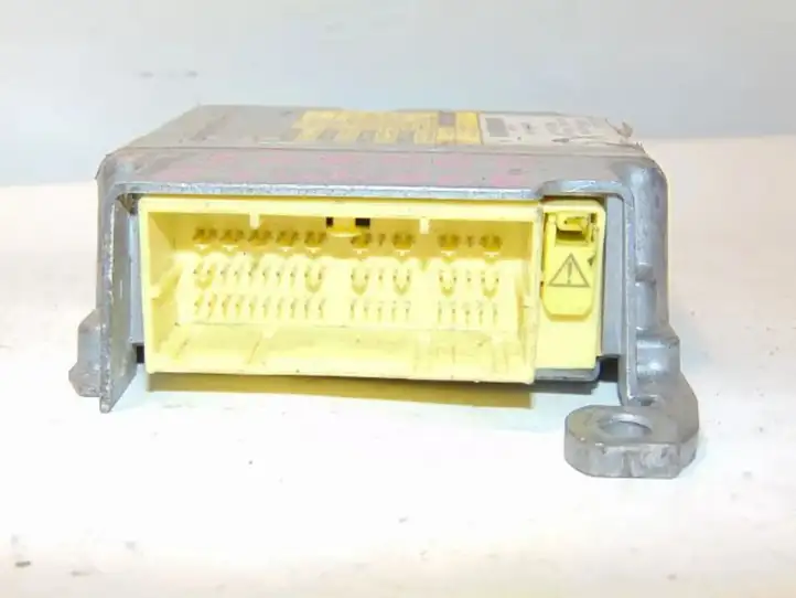 Toyota Avensis T270 (2009 - 2012) 8917005311 Блок управления SRS — фото 2