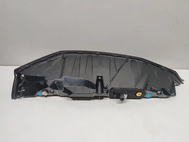 Citroen DS7 Crossback (2017 - ) 9841320380 Задний фонарь в крышке багажника — фото 7