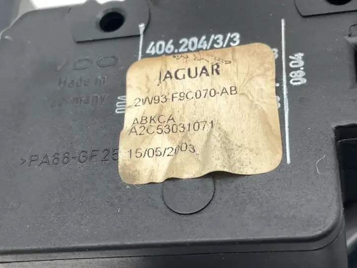 Jaguar XJ X350 (2003 - 2009) 2W93F9C070AB Привод замка крышки топливного бака — фото 3