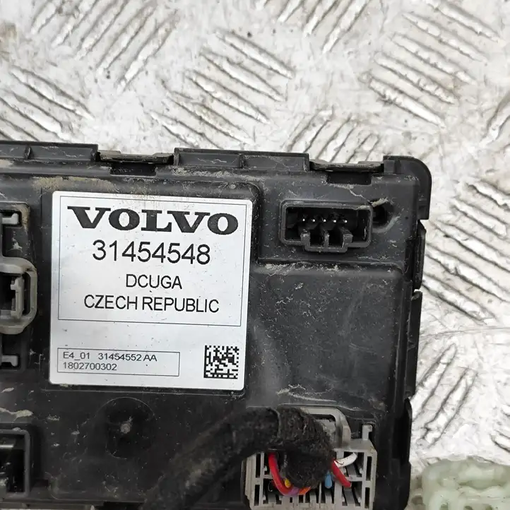 Volvo S90, V90 (2016 - 2020) 31664318 Комплект буксировочного крюка — фото 2