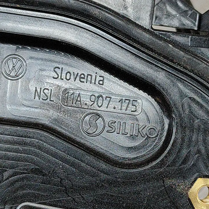 Volkswagen ID.4 (2020 - ) 11A971531DJ Кабель для зарядки электромобилей — фото 8