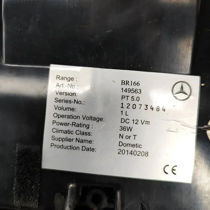 Mercedes-Benz GL X166 (2013 - 2019) A1666803214 Передний подстаканник — фото 7
