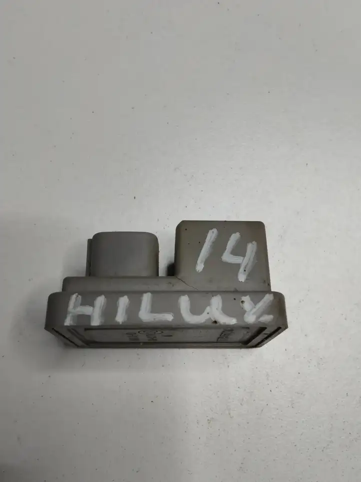 Toyota Hilux (AN10, AN20, AN30) (2011 - 2015) 8594258010 Реле омывателя фар — фото 3