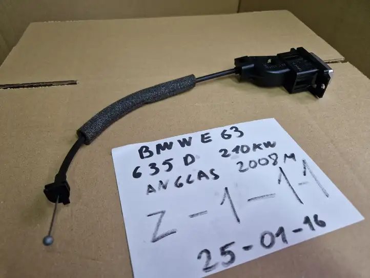 BMW 6 E63 E64 (2002 - 2010) 10862510GE Кнопка бардачка — фото 9