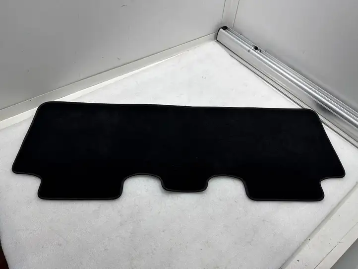 Tesla Model Y (2019 - 2024) Коврик для второго ряда — фото 1