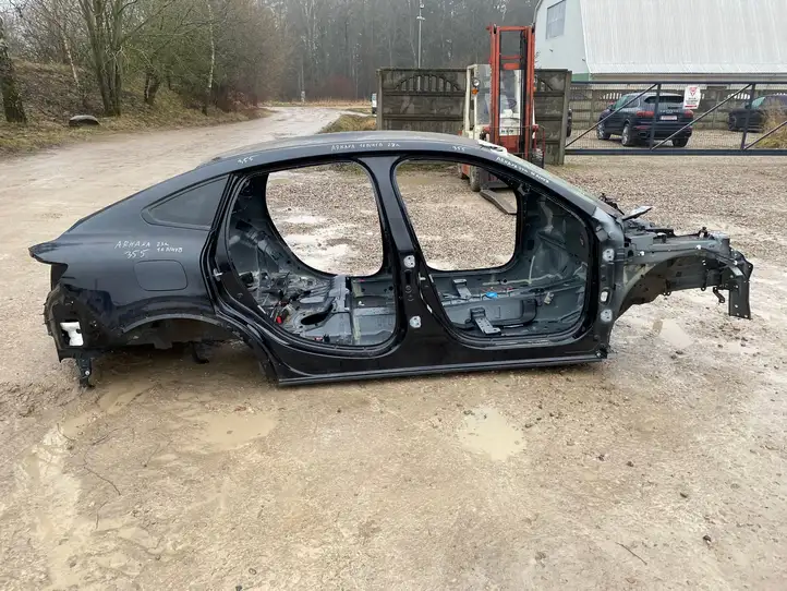 Renault Arkana (2019 - ) Кузов — фото 5