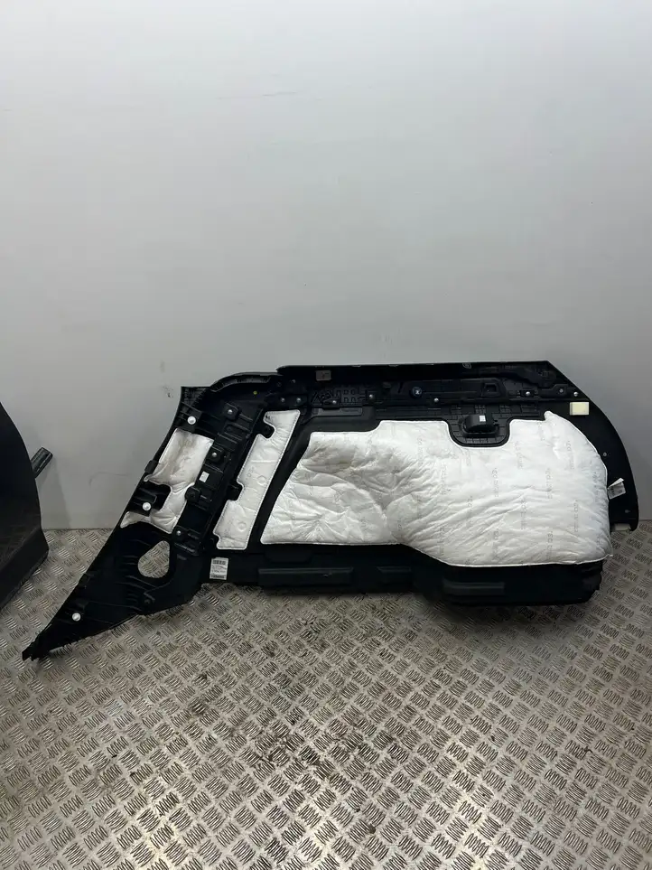 Kia Ceed (2015 - 2018) 85730J7300WK Боковая обшивка багажника — фото 4