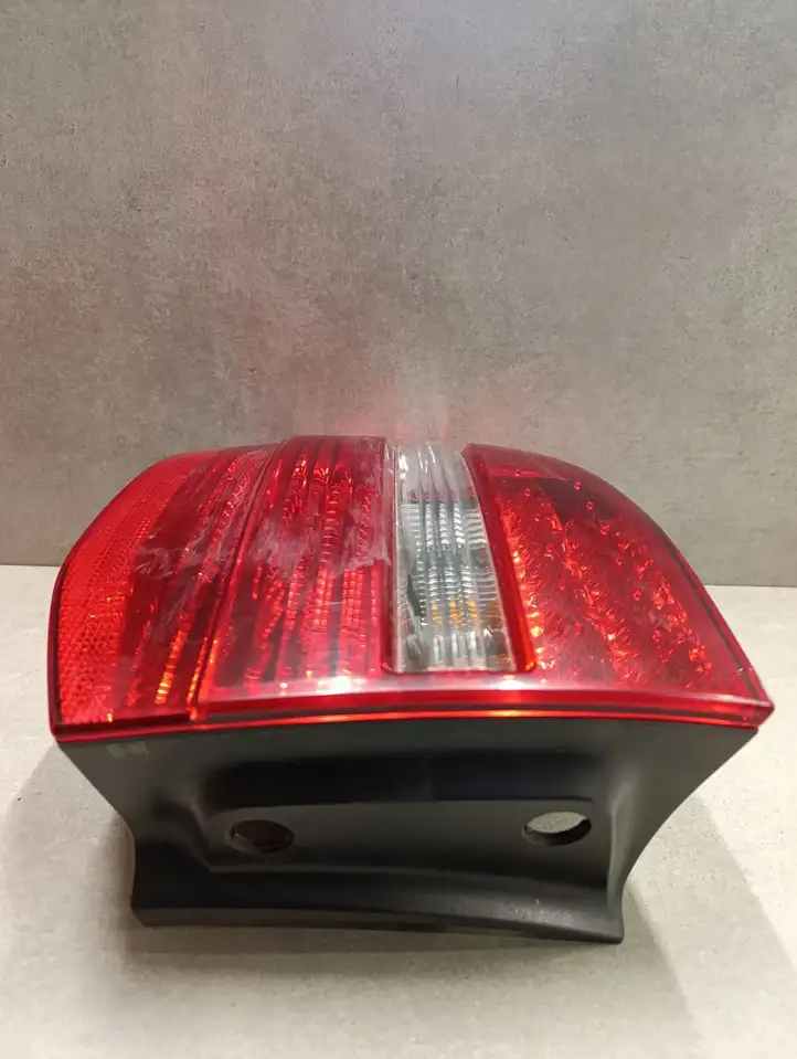 Porsche Cayenne (9PA) (2002 - 2010) 7L5945207 Задний фонарь в кузове — фото 4
