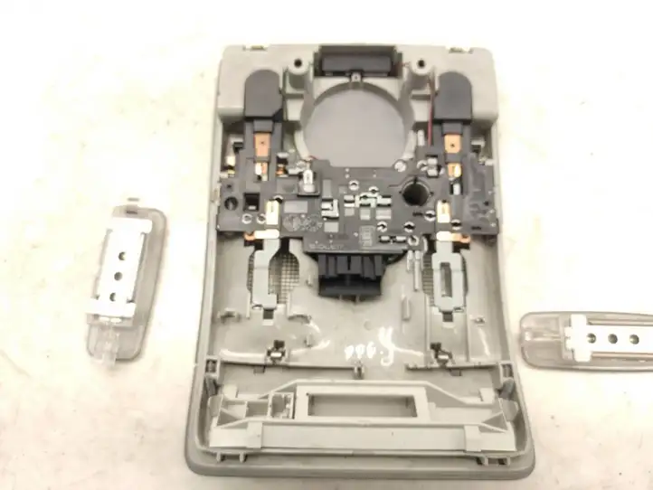 Audi A3/S3 8P (2004 - 2008) 8E0947135E Передняя подсветка — фото 12