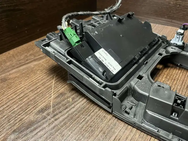 Volkswagen PASSAT B8 USA (2016 - ) 3G1863071 Передняя пепельница — фото 9