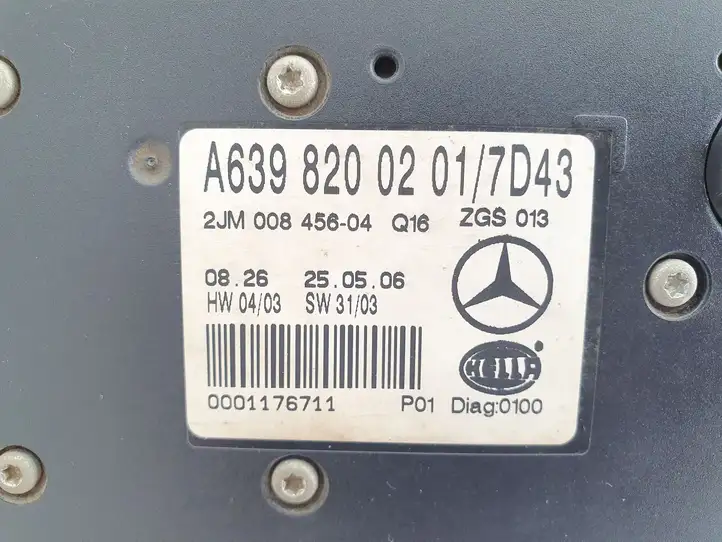 Mercedes-Benz Vito Viano W639 (2003 - 2010) A6398200201 Передняя подсветка — фото 6