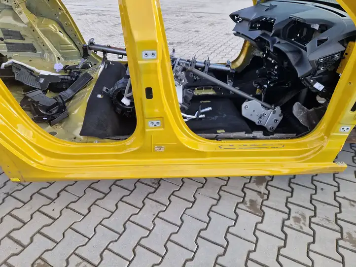 Peugeot 208 (2019 - ) Задний порог кузова — фото 2