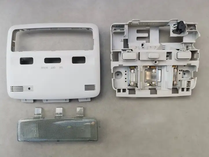 Toyota Avensis T250 (2003 - 2006) 8126305230 Передняя подсветка — фото 5
