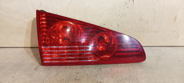 Peugeot 607 (2011 - 2018) Задний фонарь в крышке багажника — фото 13