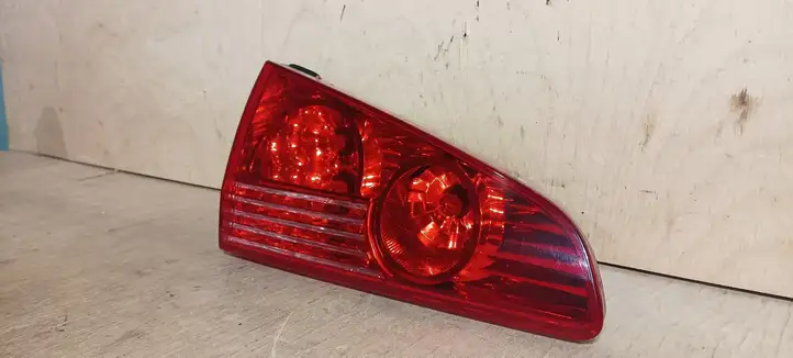 Peugeot 607 (2011 - 2018) Задний фонарь в крышке багажника — фото 15
