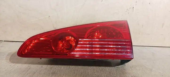Peugeot 607 (2011 - 2018) Задний фонарь в крышке багажника — фото 17