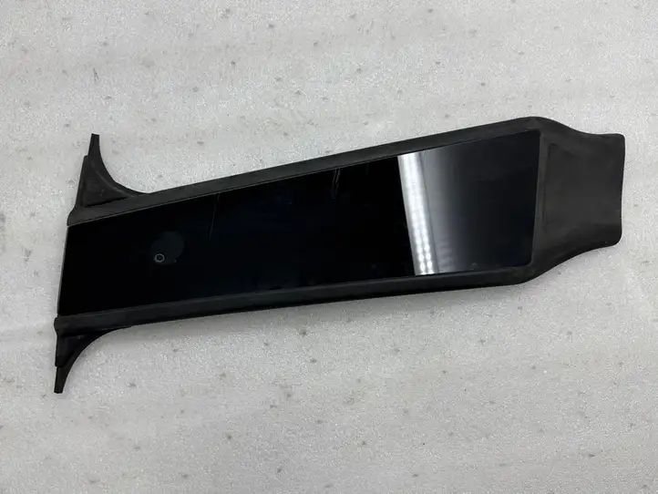 Tesla Model Y (2019 - 2024) 151625500E Наружная накладка стойки B — фото 6