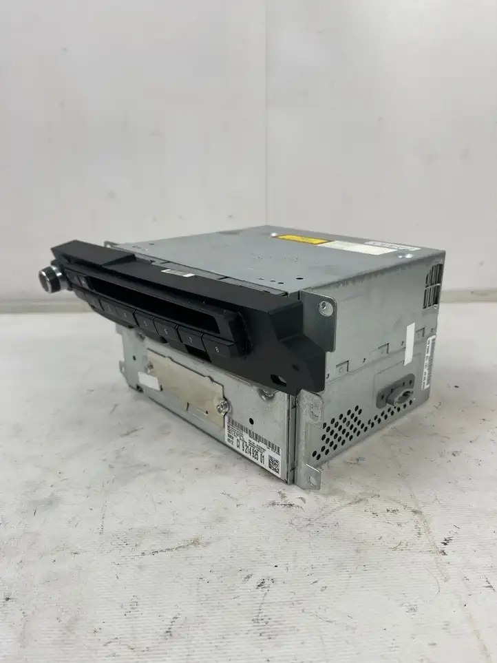 BMW 5 E60 E61 (2004 - 2010) 9222874 Навигационные карты CD/DVD — фото 3