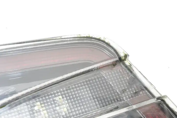 Tesla Model S (2016 - 2021) 600592200D Задний фонарь в крышке багажника — фото 3
