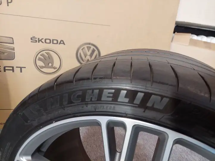 Audi R8 4S (2015 - ) MICHELIN Летняя шина R20 — фото 2