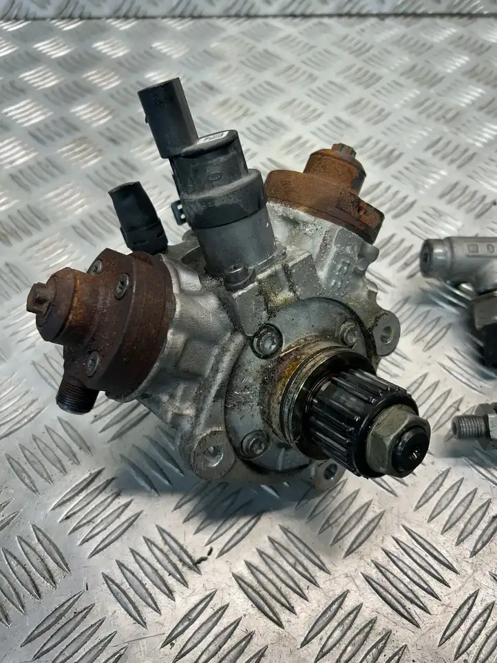 Audi A4 S4 B8 8K (2011 - 2015) 059130755CA Комплект системы впрыска — фото 2