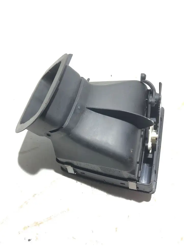 Volkswagen Multivan T5 (2003 - 2015) 7H5819203A Боковой воздушный дефлектор — фото 3