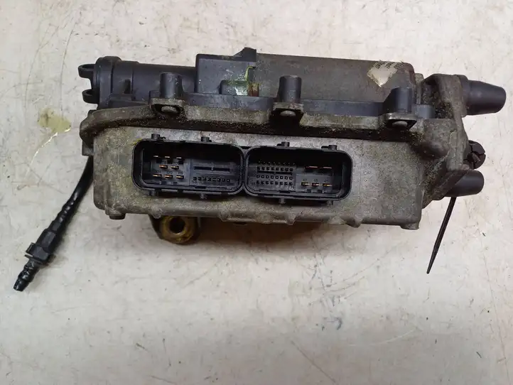 Ford Fiesta (2000 - 2005) 2N1R7M168BF Другие включатели / ручки/ переключатели — фото 4
