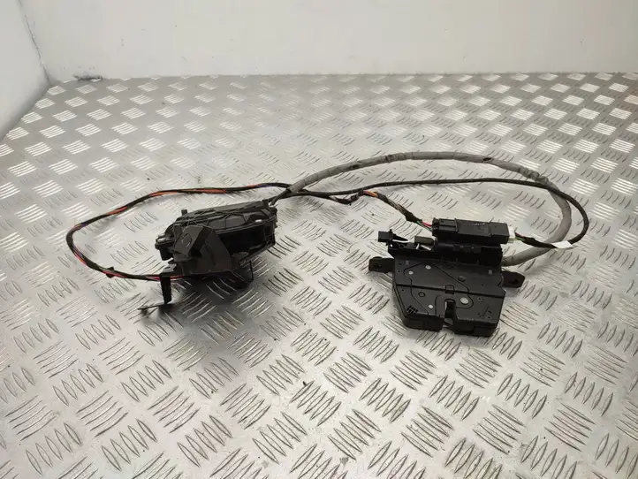 BMW 3 F30 F35 F31 (2012 - 2018) 51247269516 Замок крышки багажника — фото 1